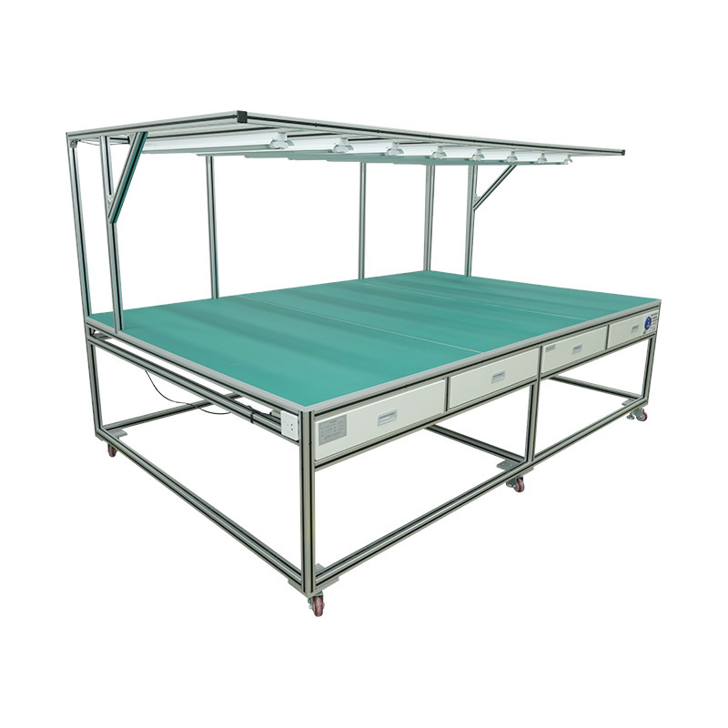 Tabelle mit visuellen Prüfgeräten für PV-Module